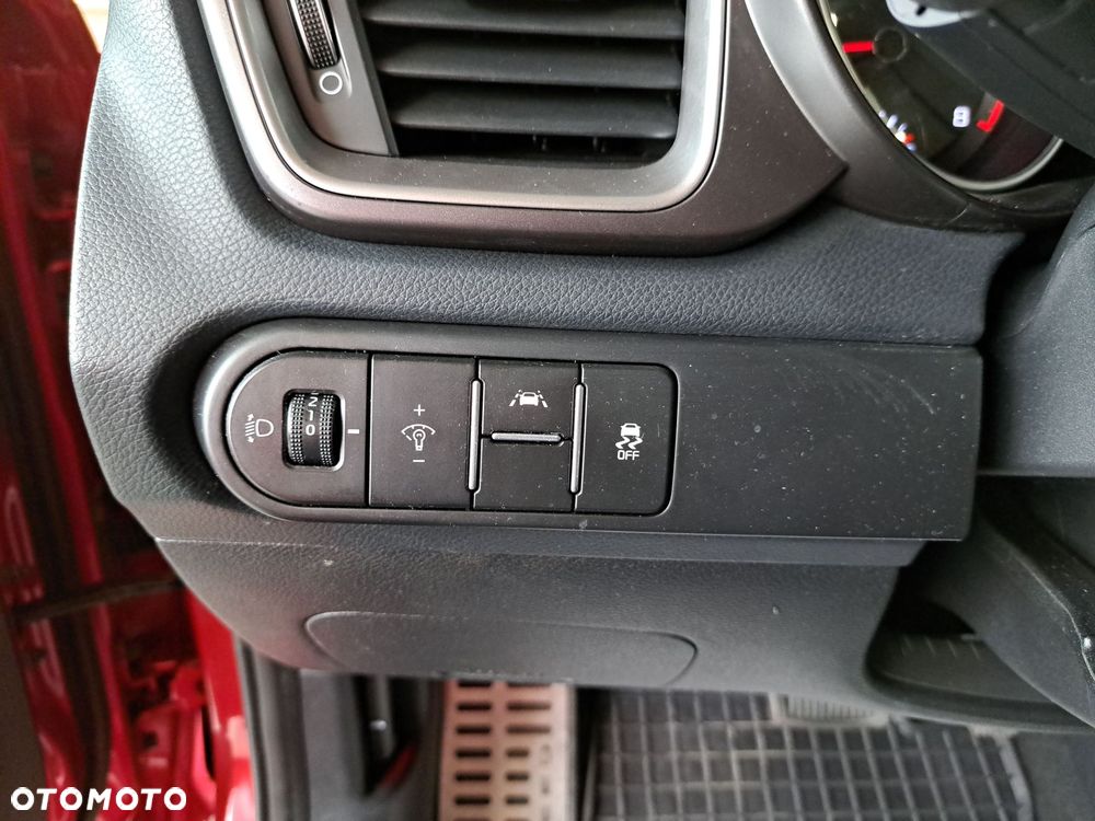 Kia Ceed - 35