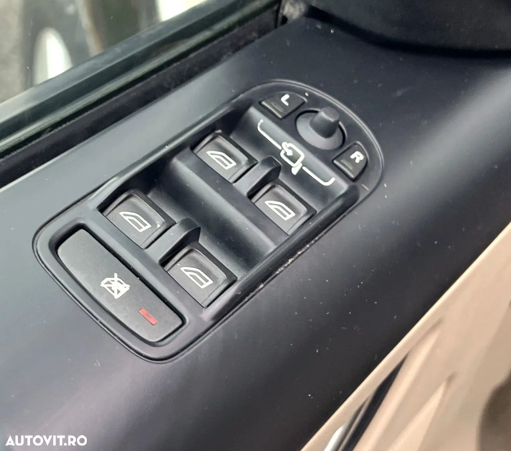 Land Rover Freelander - 16