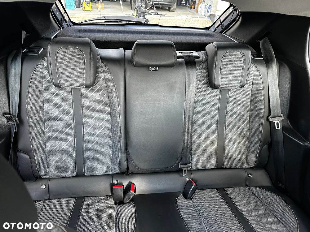 Peugeot 208 1.2 T Allure S&S - 19