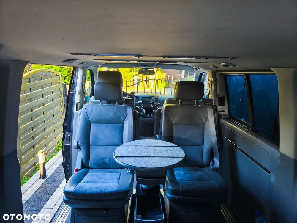 Volkswagen Multivan - 15