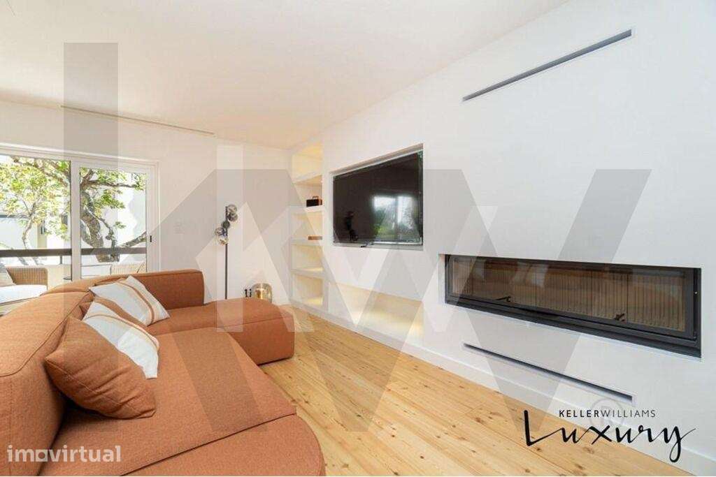Apartamento T3 renovado com garagem e piscina no centro do Estoril - Grande imagem: 5/52