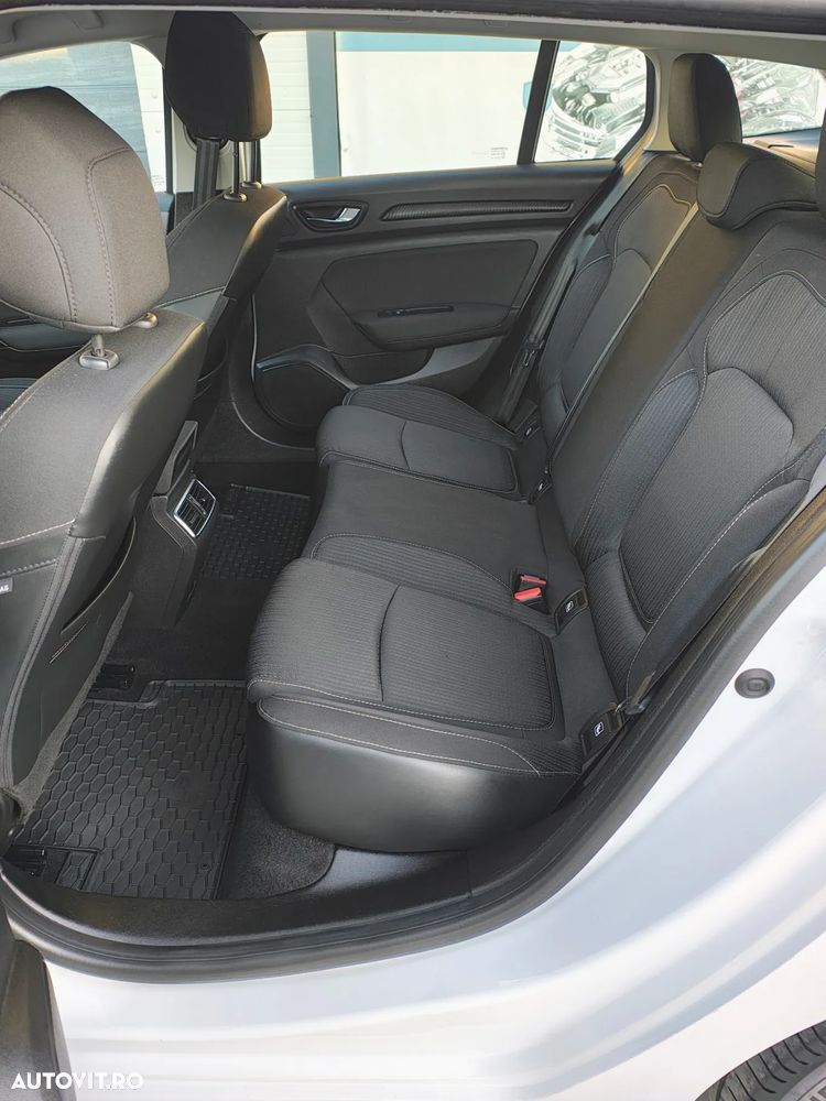 Renault Megane BLUE dCi Business - 22