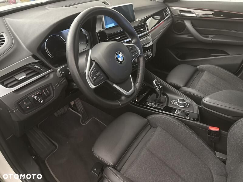 BMW X1 sDrive18i - 10