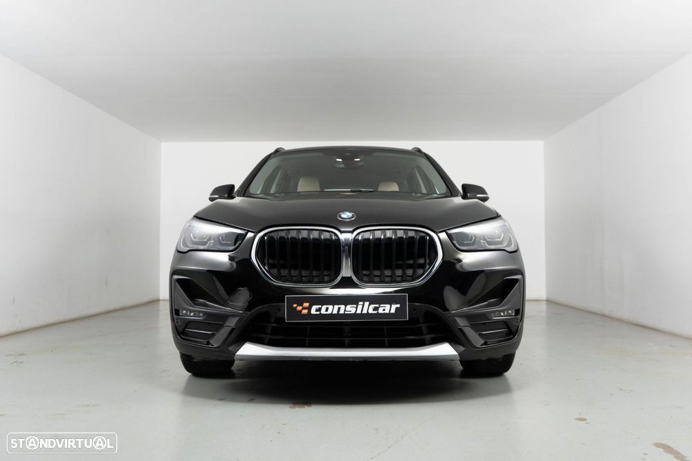 BMW X1 25 e xDrive Corporate Edition - 3