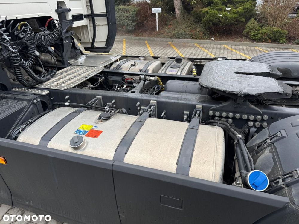 Scania hydraylika Hyva / przód na poduszkach - 13