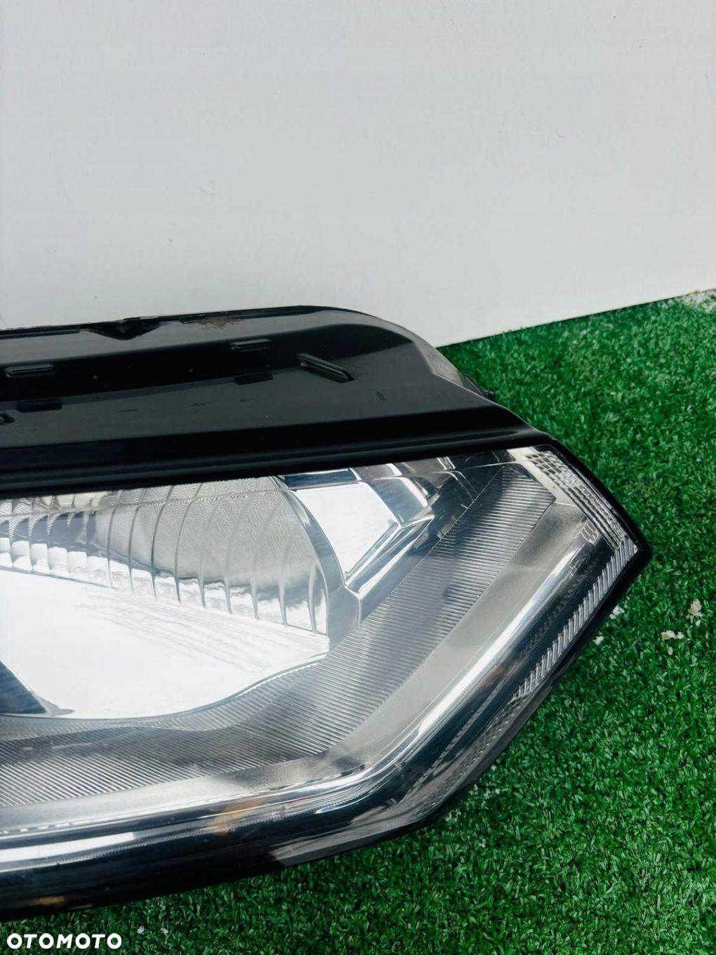 LAMPA PRAWA REFLEKTOR PRAWY FORD ECOSPORT ZWYKŁA HALOGENOWA  LED DZIENNY - 7