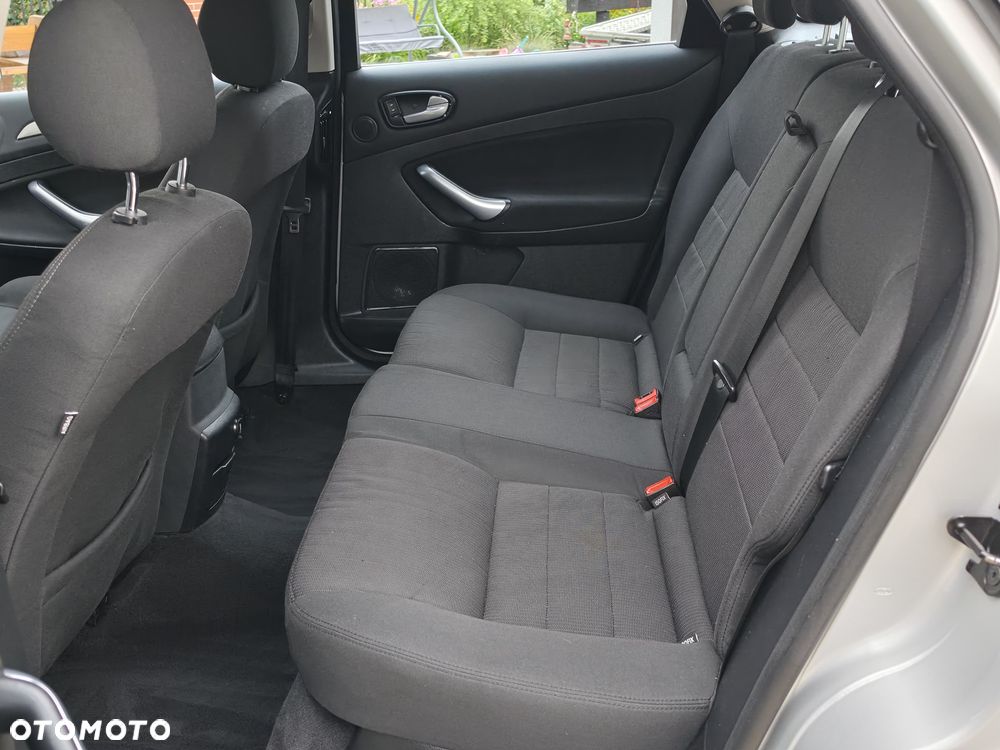 Ford Mondeo 2.0 Viva Titanium - 19