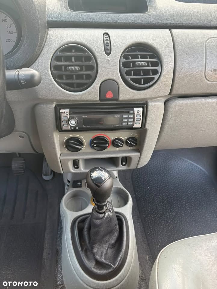 Renault Kangoo 1.6 16V Alize - 10