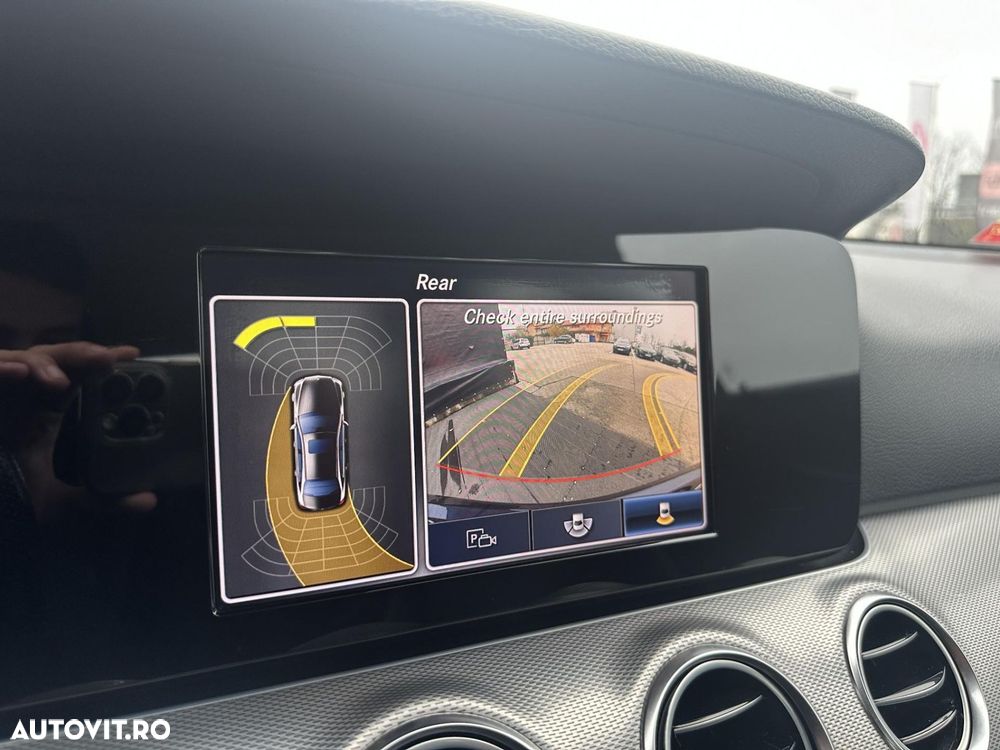 Mercedes-Benz E - 20