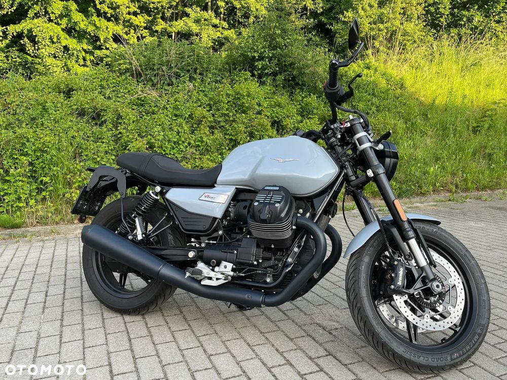 Moto Guzzi V7 - 6