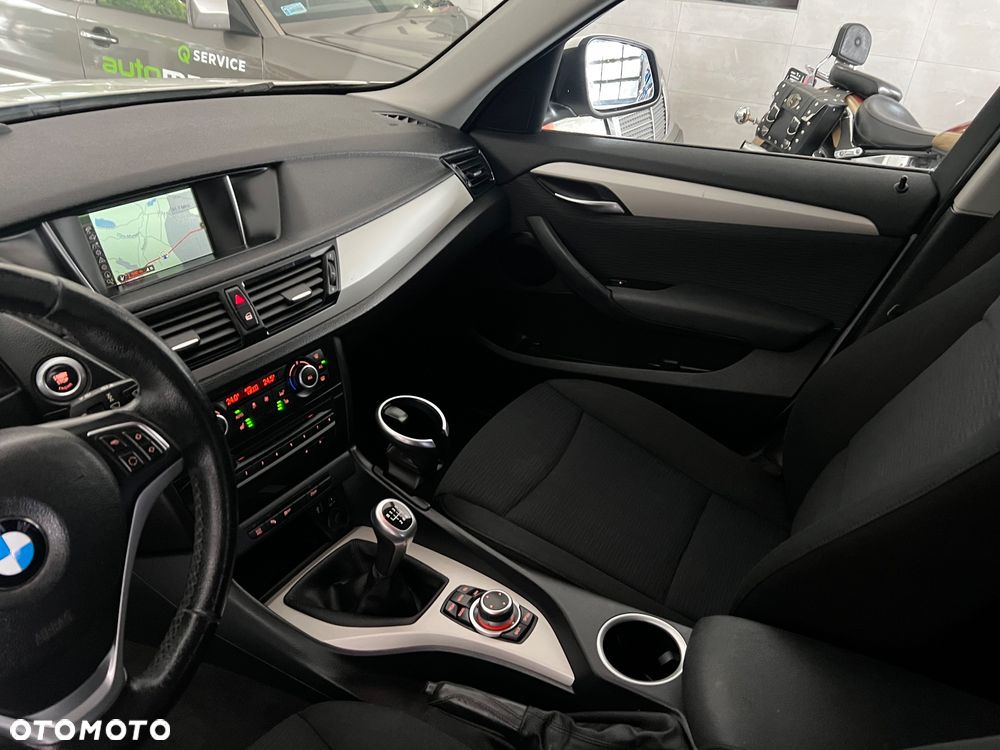 BMW X1 sDrive16d xLine - 16