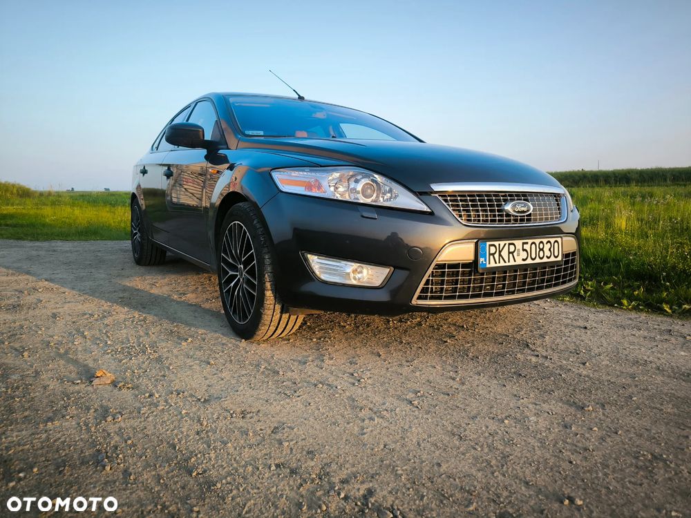Ford Mondeo 2.5 Ghia - 1