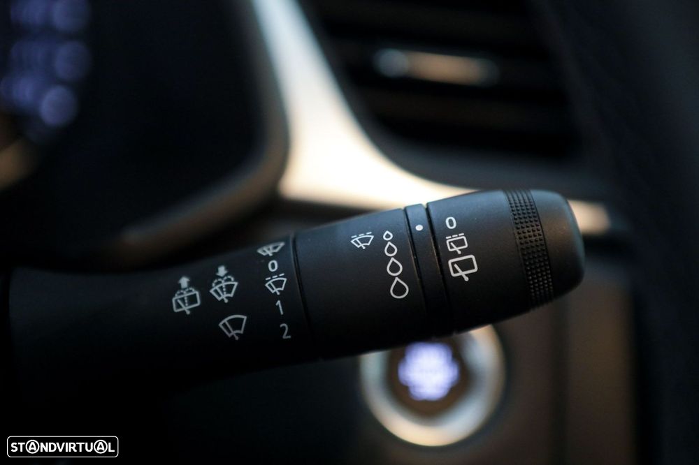 Renault Captur 1.0 TCe Exclusive Bi-Fuel - 27