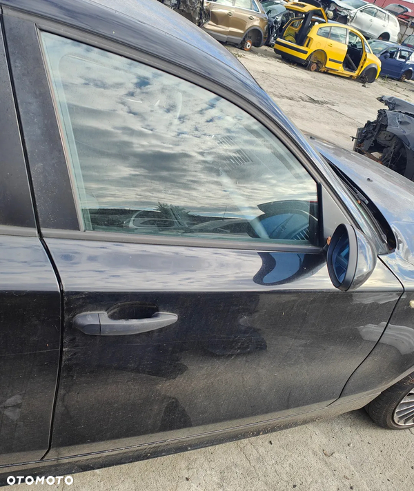 BMW 1 E87 06r DRZWI PRAWY PRZÓD PRZEDNIE 668/9 SCHWARZ 2