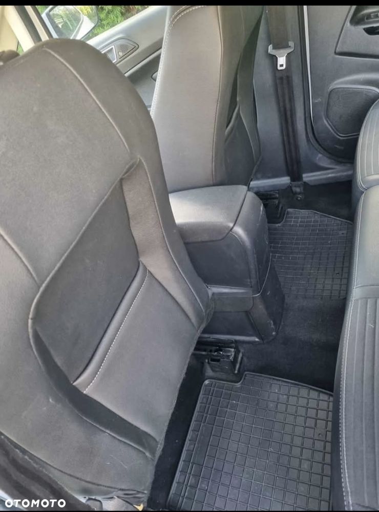 Ford EcoSport 1.5 EcoBlue ST-LINE - 12