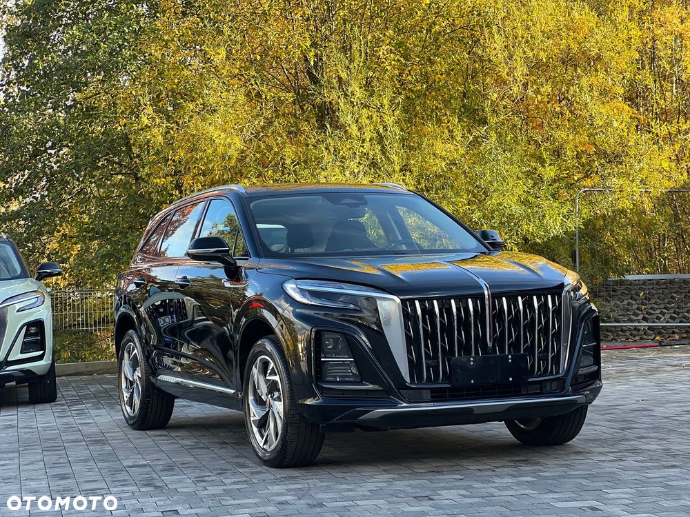Hongqi HS3 - 3