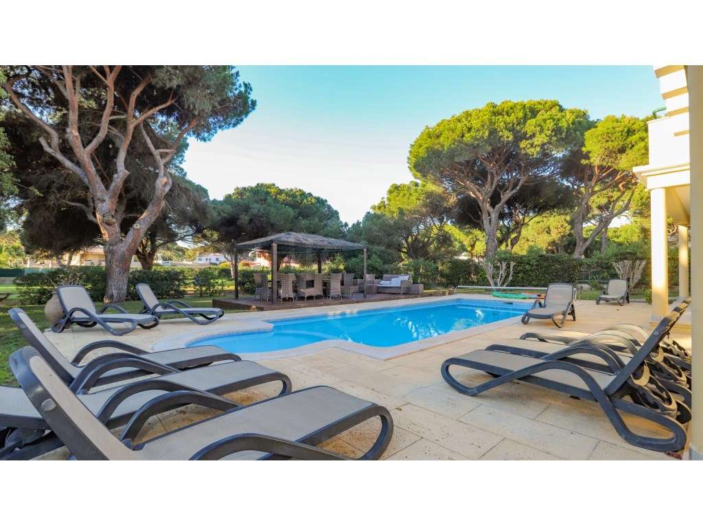 Moradia T5, numa zona tranquila de Vilamoura, Algarve - Grande imagem: 4/55