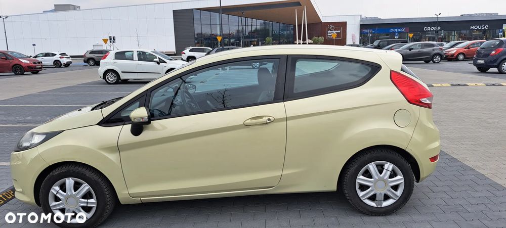 Ford Fiesta - 8