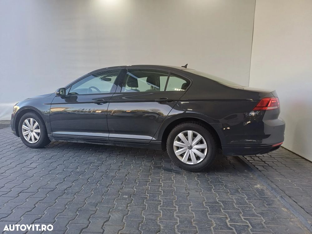 Volkswagen Passat 1.5 TSI ACT DSG Trendline - 3