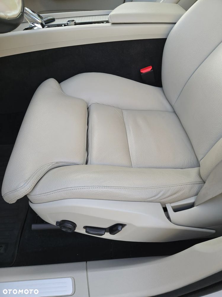 Volvo XC 60 B4 D AWD Inscription - 9