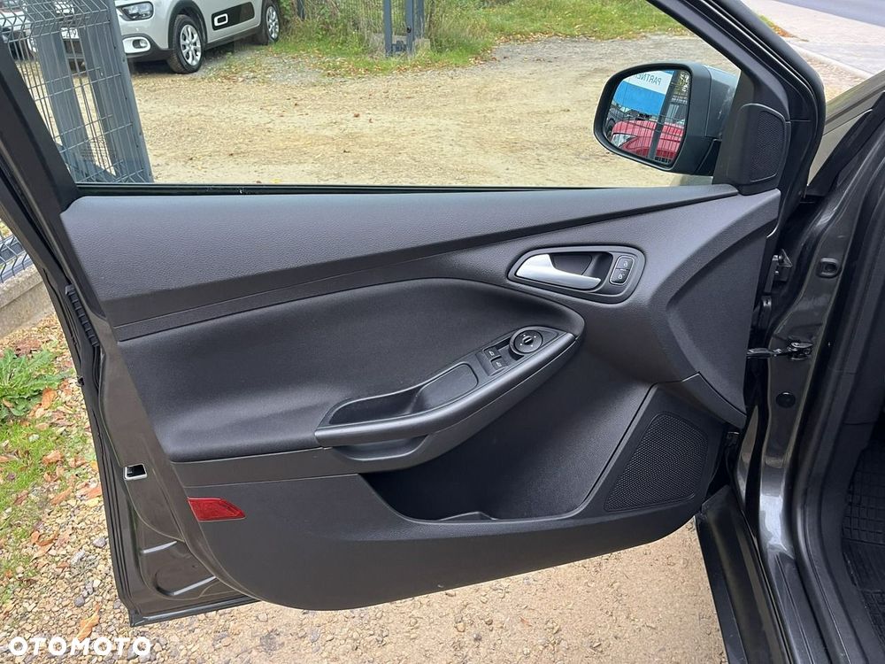 Ford Focus - 18
