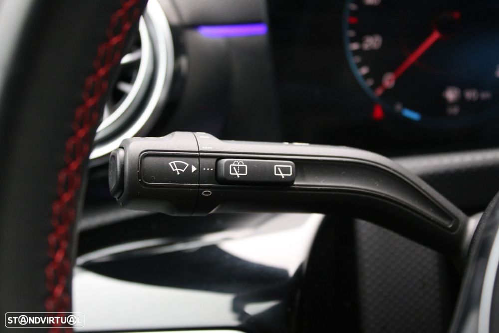 Mercedes-Benz CLA 250 e Shooting Brake AMG Line - 42