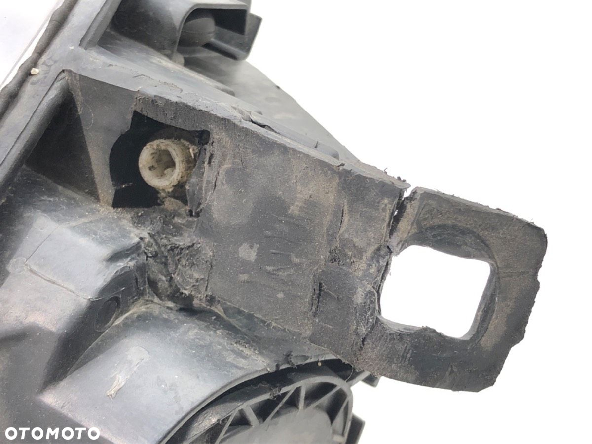 REFLEKTOR PRAWY PRZÓD - 218.00 PLN - MINI MINI (R56) 2005 - 2014 One D 66 kW [90 KM] olej napędowy - 8