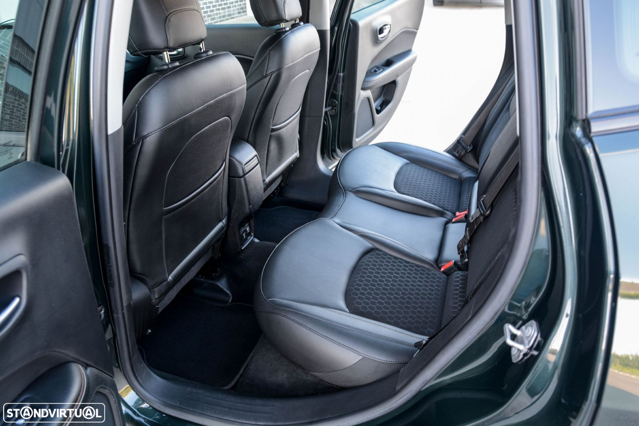 Jeep Compass 1.6 M-Jet Limited - 23