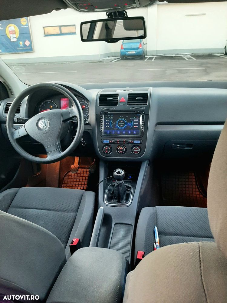 Volkswagen Golf 2.0 TDI Comfortline DPF - 7