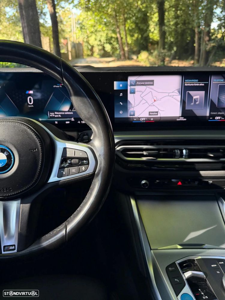 BMW i4 eDrive40 Desportiva M - 22