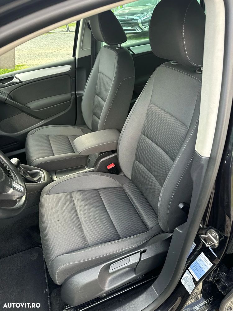 Volkswagen Golf - 39