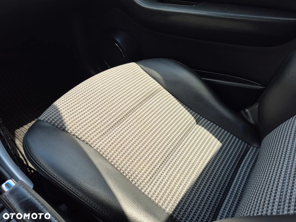Mercedes-Benz Klasa B 180 BlueEFFICIENCY SPORT EDITION - 18