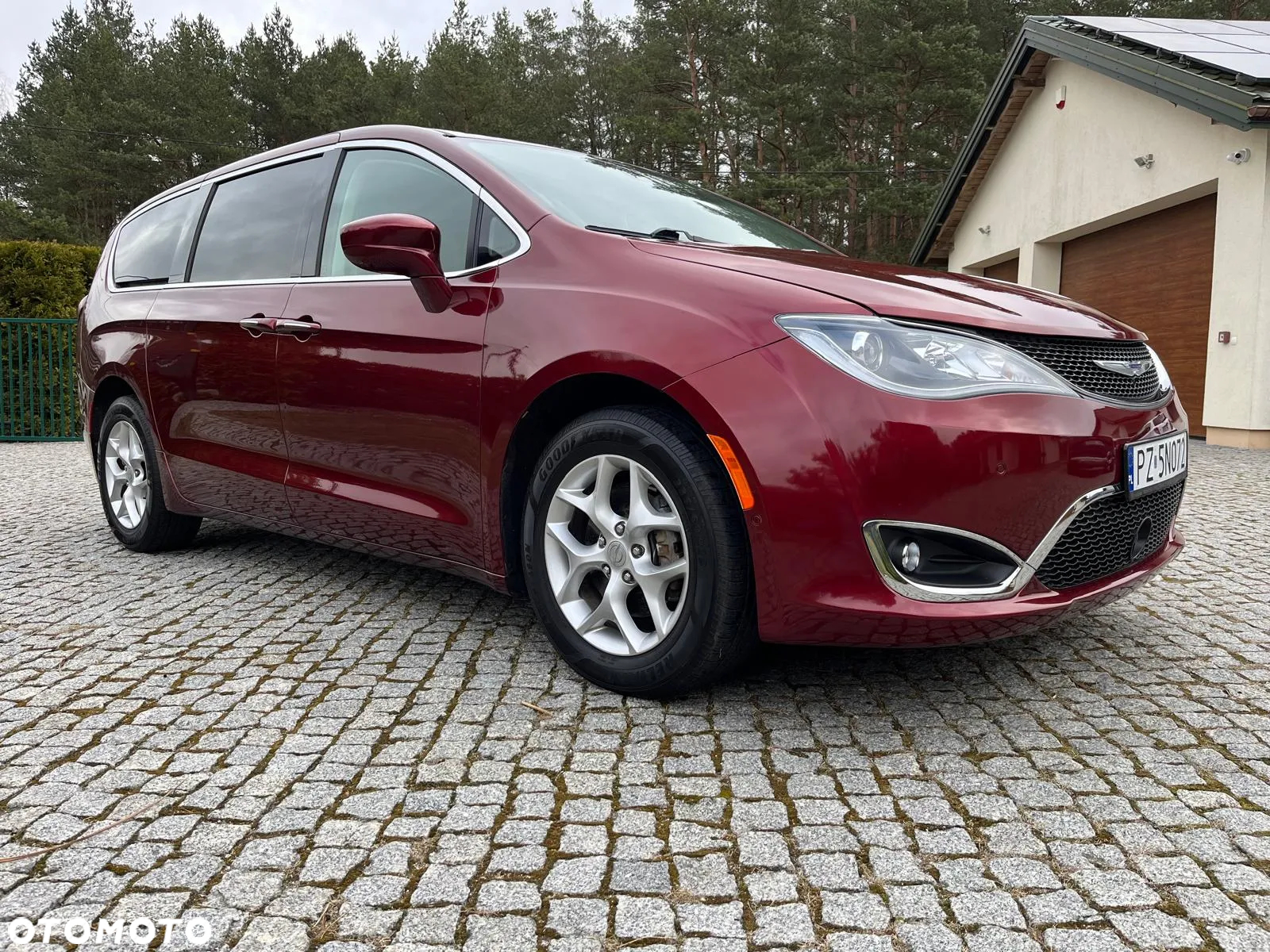 Chrysler Pacifica - 7