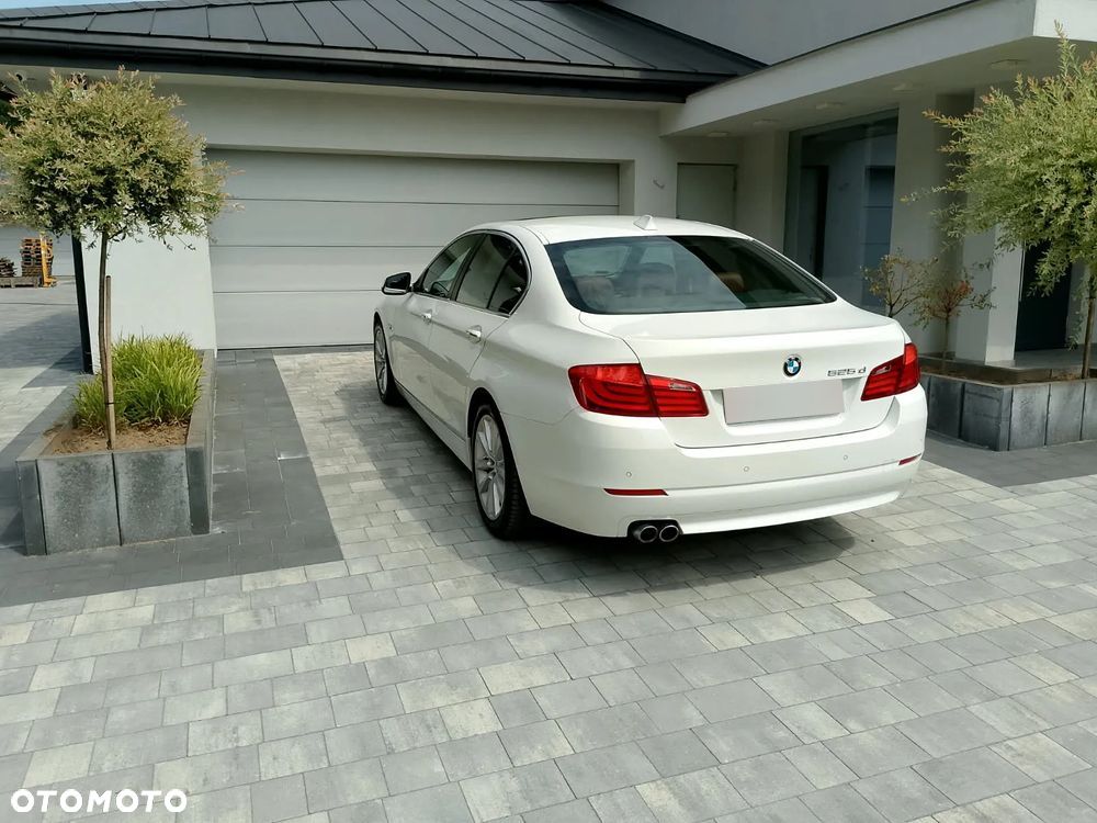 BMW Seria 5 525d - 1
