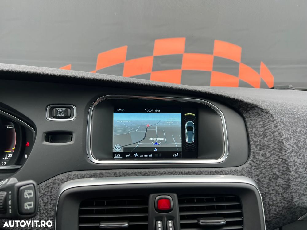 Volvo V40 D2 Geartronic RDesign - 20