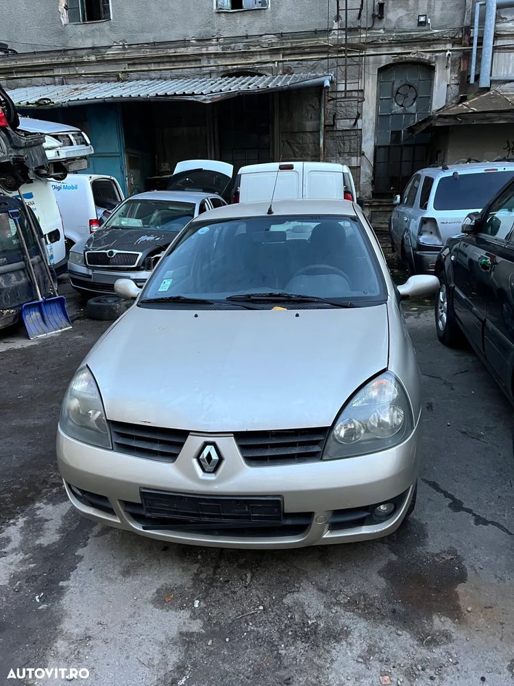 Dezmembrez Renault Clio Symbol bej auriu 1,4 benzina TED11 - 9