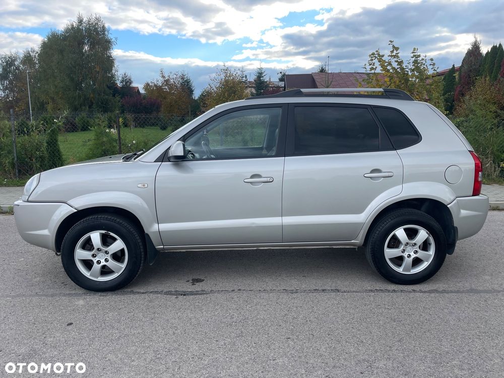Hyundai Tucson 2.0 CRDi VGT 2WD Automatik GLS - 25