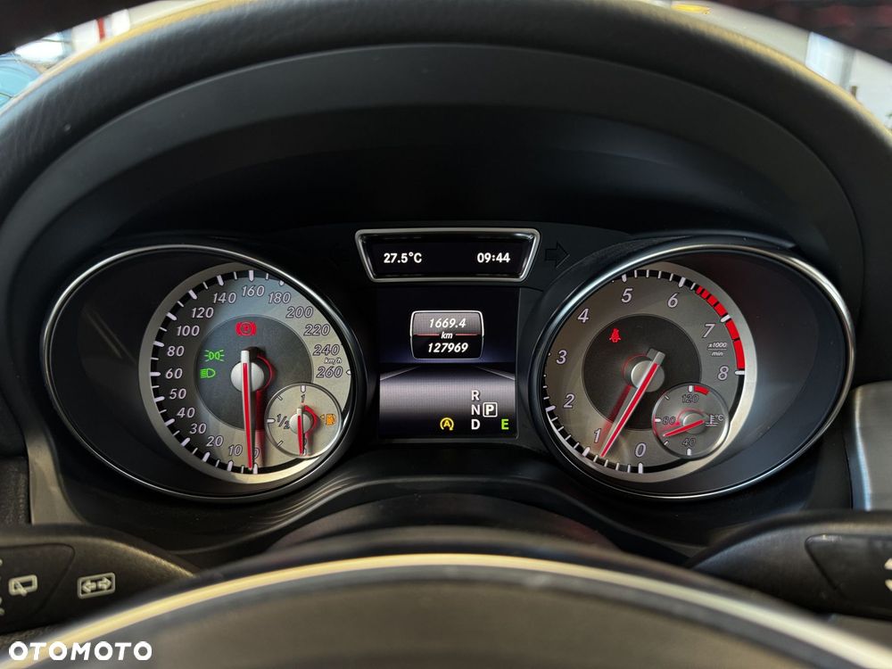 Mercedes-Benz CLA - 23