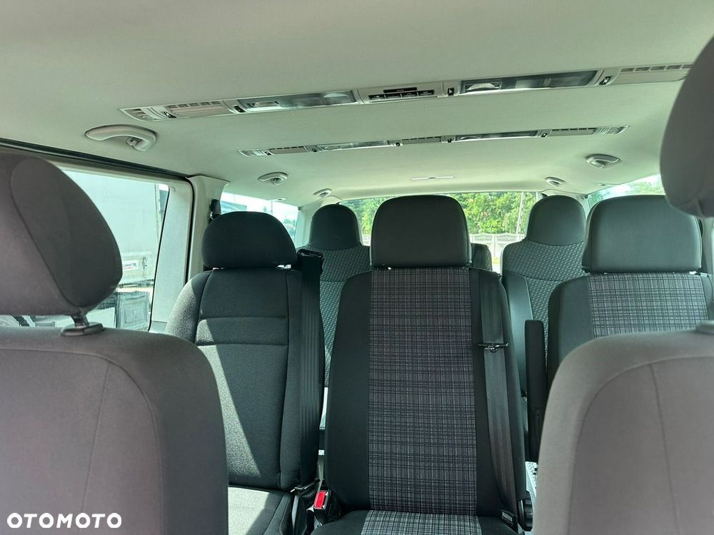 Volkswagen Caravelle - 16
