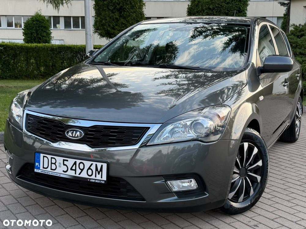 Kia Ceed 1.4 CVVT Dream-Team Edition - 14