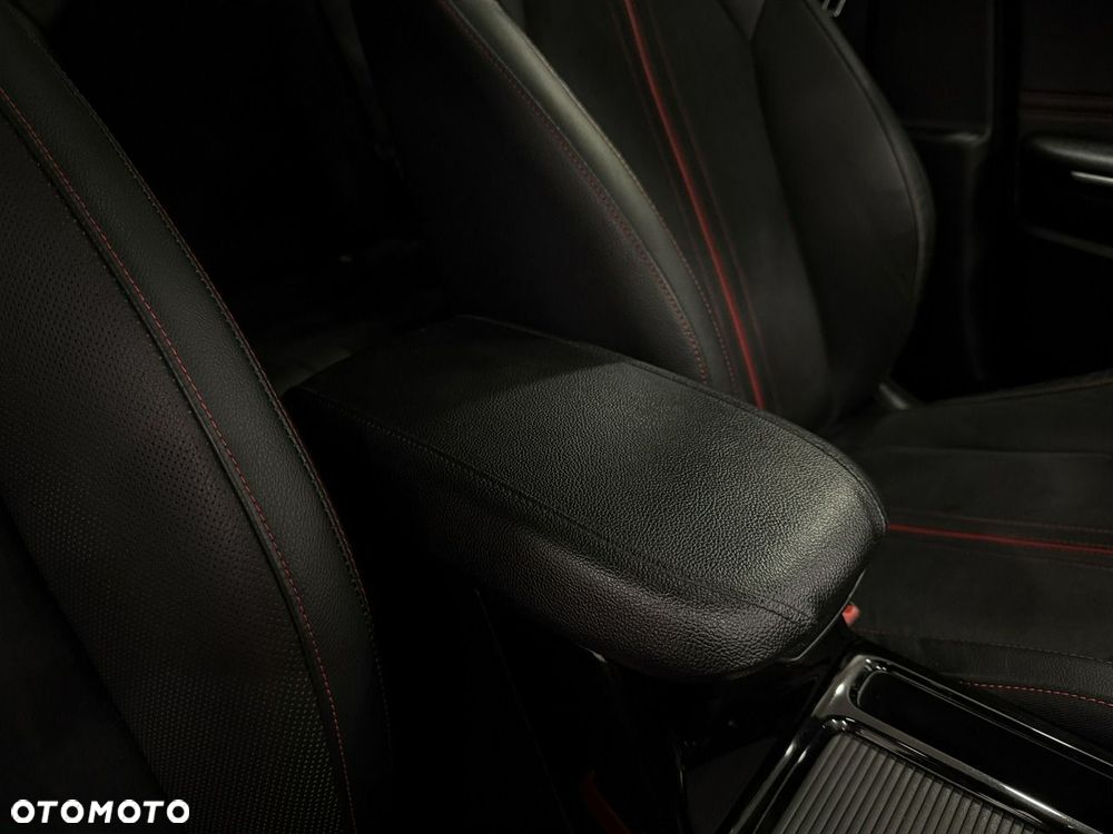 Kia ProCeed 1.6 T-GDI GT DCT - 34