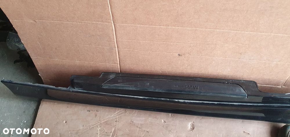 Listwa progowa lewa BMW I E87 Lift 668/9 7184353 - 7