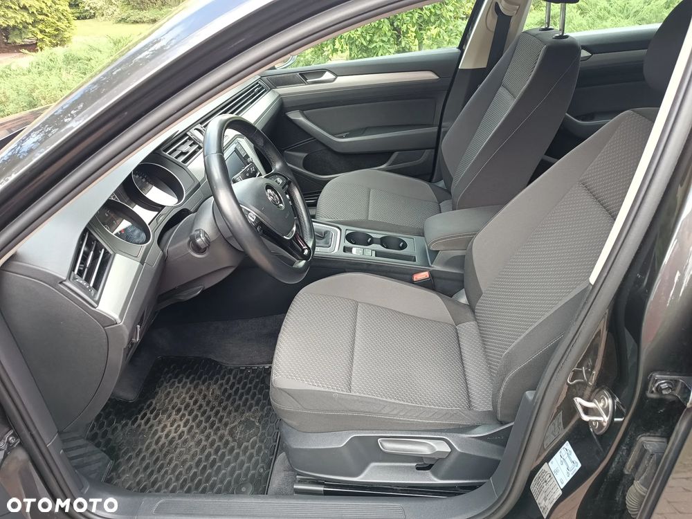 Volkswagen Passat 1.4 TSI BMT Trendline - 27
