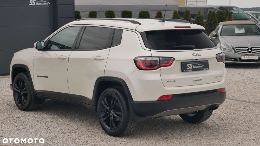 Jeep Compass - 8