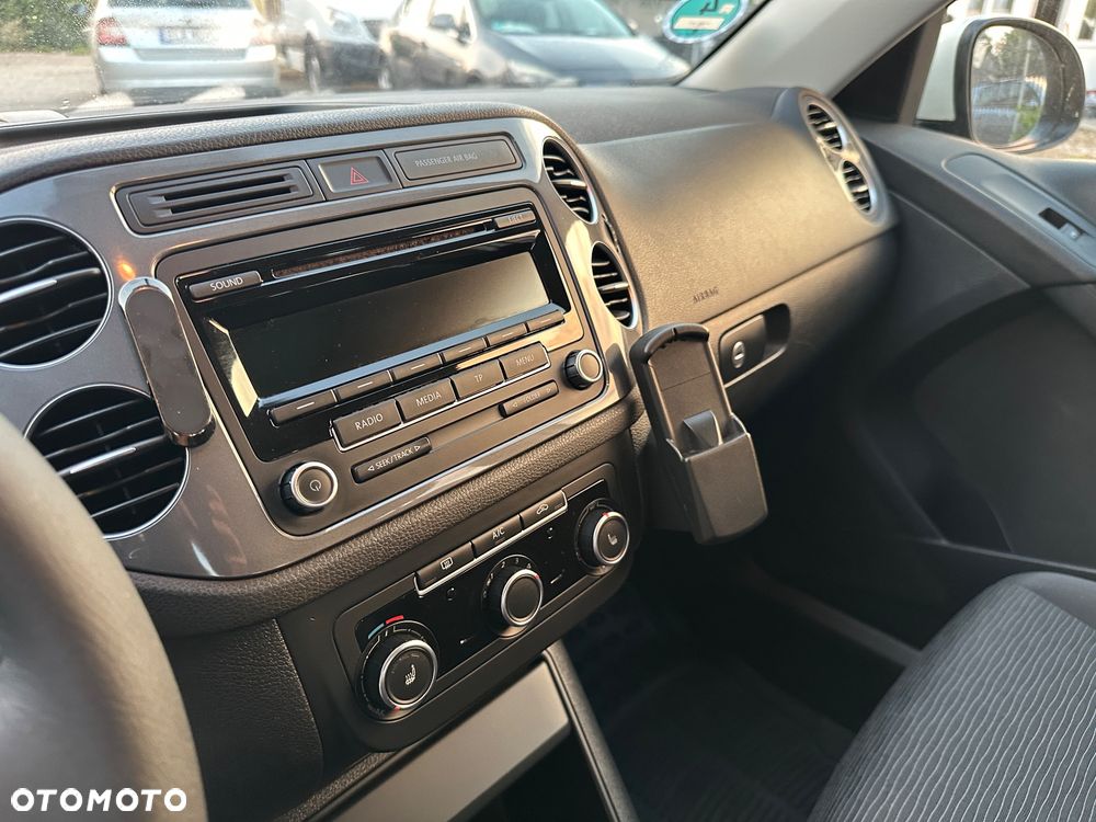 Volkswagen Tiguan 2.0 TDI DPF BlueMotion Technology Trend & Fun - 16