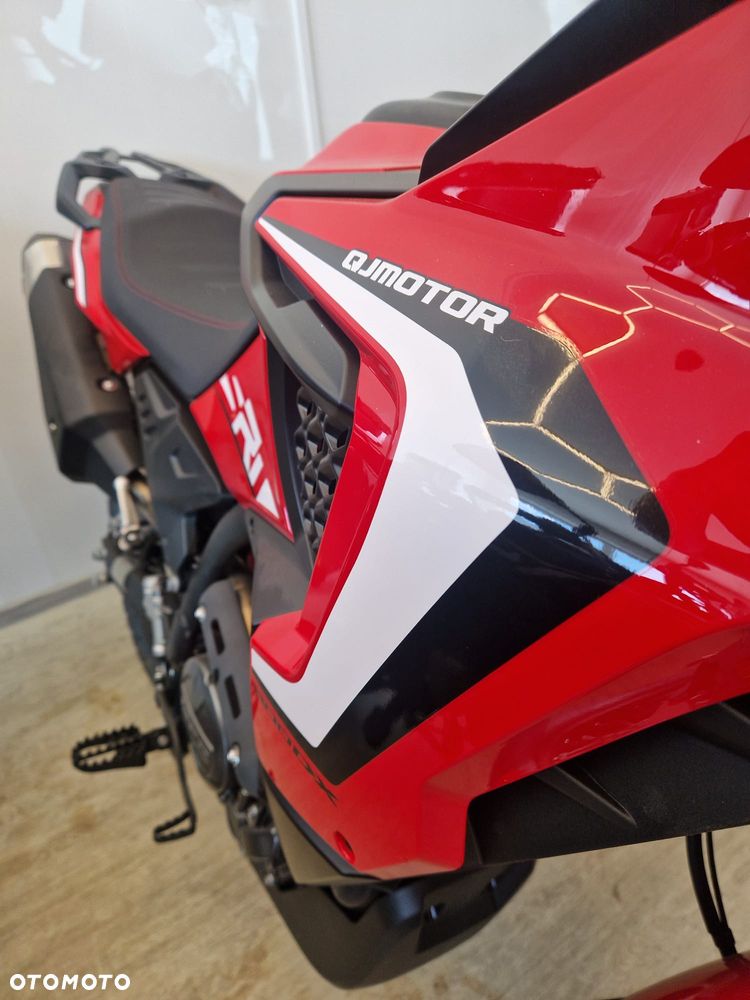 QJMOTOR SRT 300DX - 14
