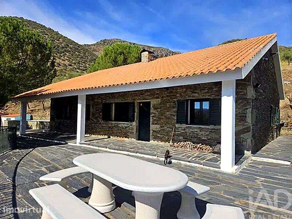 Casa / Villa em Ligares - Grande imagem: 2/27