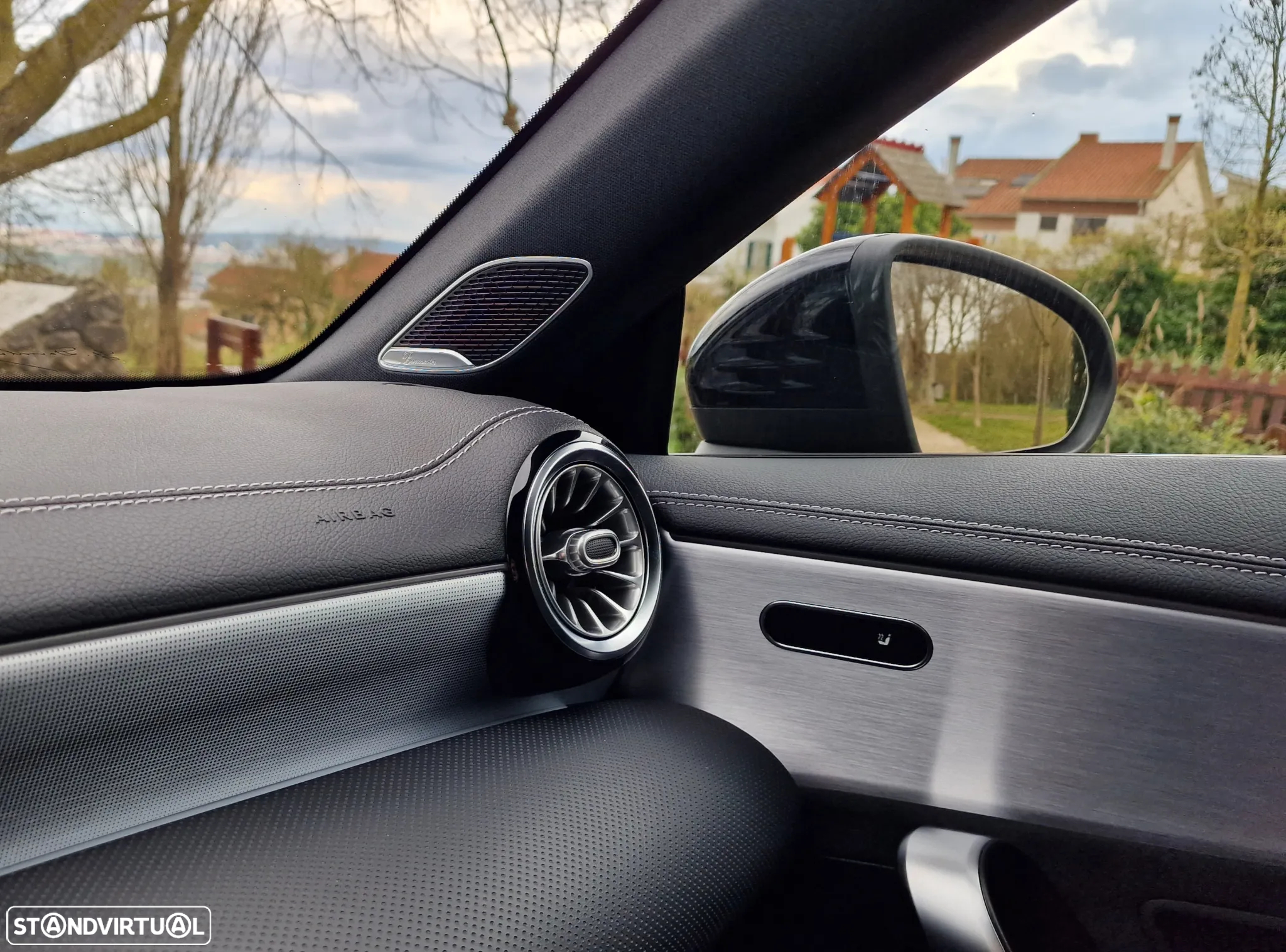 Mercedes-Benz CLA 250 e Shooting Brake AMG Line - 24