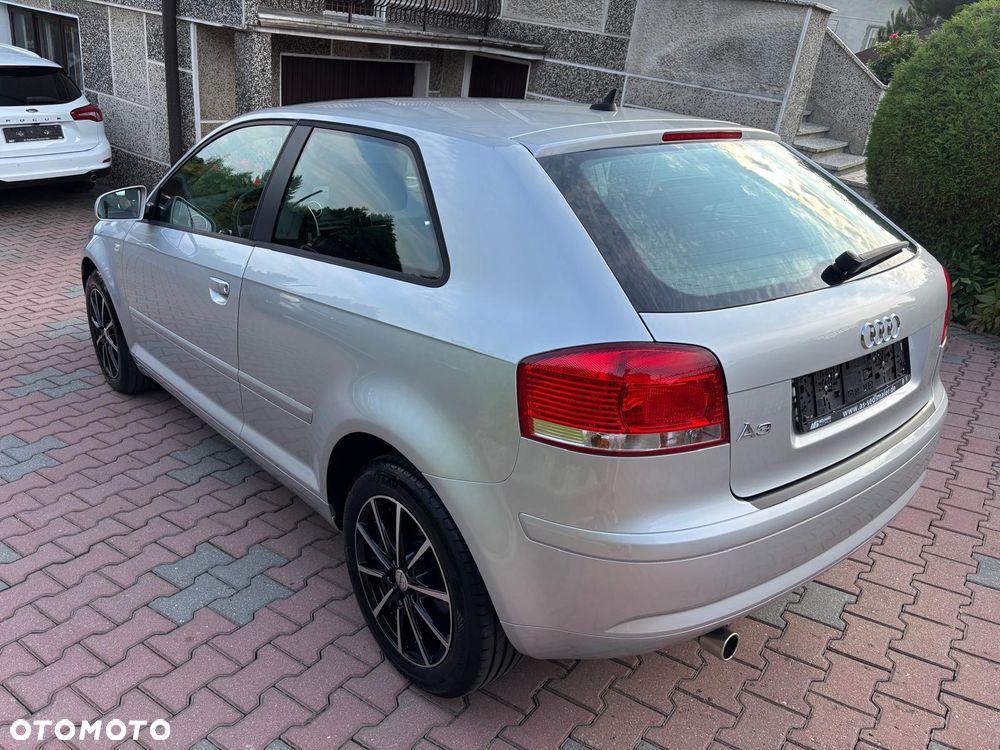 Audi A3 3-drzwiowe 1.6 Ambition - 25