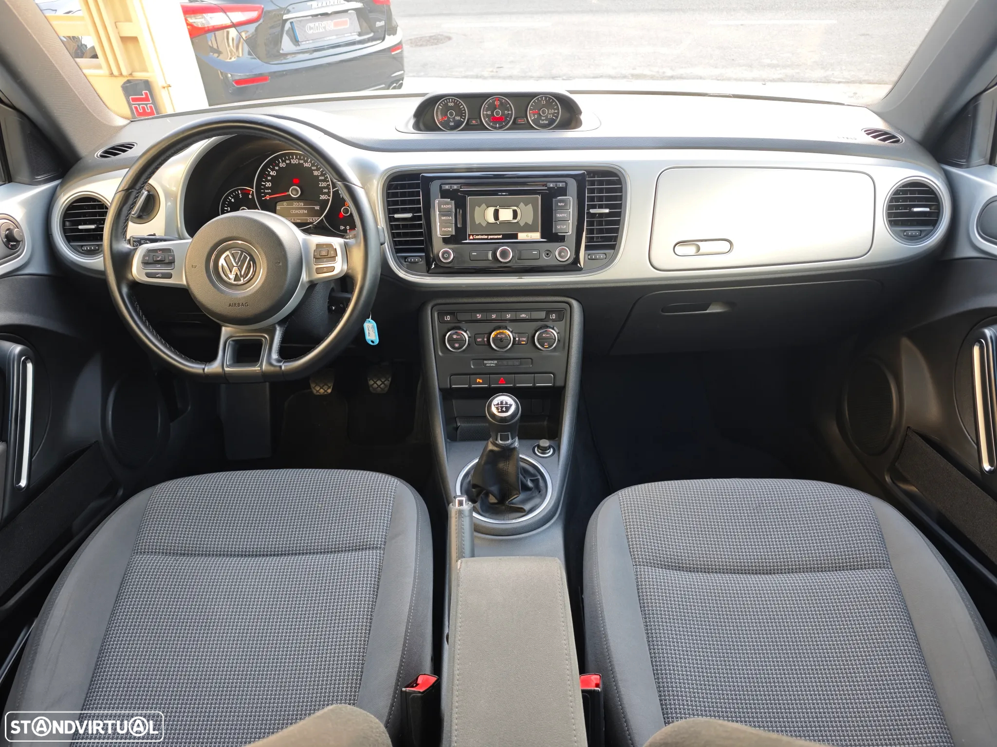 VW New Beetle 1.6 TDi Design - 22